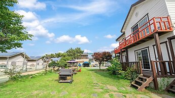 Taean Hagampo Coastvalley Pension