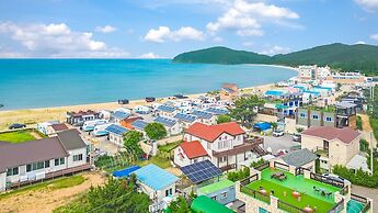 Taean Hagampo Coastvalley Pension