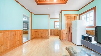 Taean Hagampo Coastvalley Pension