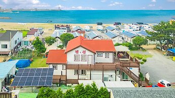 Taean Hagampo Coastvalley Pension