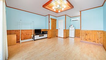 Taean Hagampo Coastvalley Pension