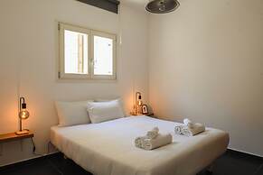 Old Jaffa Vintage Dream by Sea N' Rent