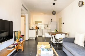 Old Jaffa Vintage Dream by Sea N' Rent