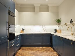 Mayfair – Peterson House