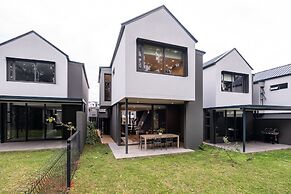 The Woods Luxury Homes - Elaleni Estate