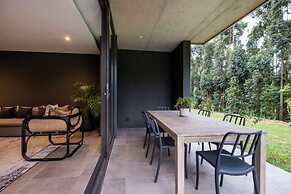 The Woods Luxury Homes - Elaleni Estate