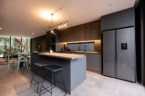 The Woods Luxury Homes - Elaleni Estate