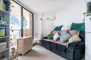 Central & Cosy 1BR Overlooking the City