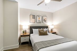 Spacious 4BR Condo Near French Quarter