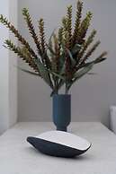 Newly Renovated 2Bdr Apt-5min to metro