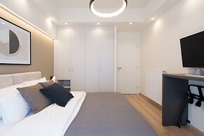 Newly Renovated 2Bdr Apt-5min to metro