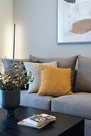 Newly Renovated 2Bdr Apt-5min to metro