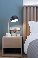 Newly Renovated 2Bdr Apt-5min to metro