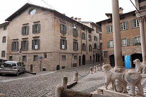 BnButler - Bergamo - Via Simone Mayr 2