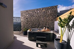 Mirthea Suites