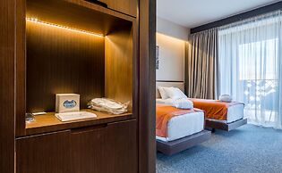 Bridge Hotel
