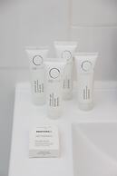 Krakow Main Square Apartment by Renters