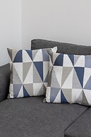 Krakow Main Square Apartment by Renters