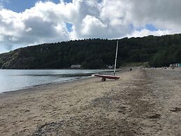 Apartment 2, Gorwel Glas