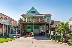 The Lazy Lobster 3 Bedroom Home by RedAwning