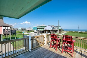 The Lazy Lobster 3 Bedroom Home by RedAwning