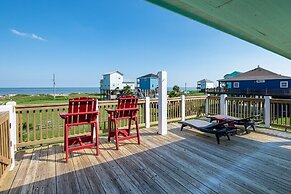 The Lazy Lobster 3 Bedroom Home by RedAwning