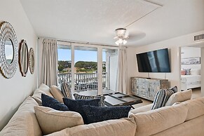 Dolphin Point 203c 2 Bedroom Condo by RedAwning