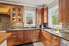 The Marsh House 2 Bedroom Home by RedAwning