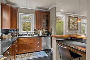 The Marsh House 2 Bedroom Home by RedAwning