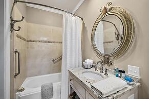 The Marsh House 2 Bedroom Home by RedAwning