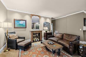 The Marsh House 2 Bedroom Home by RedAwning