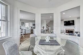 1650 N Fletcher Ave 4 Bedroom Home by RedAwning