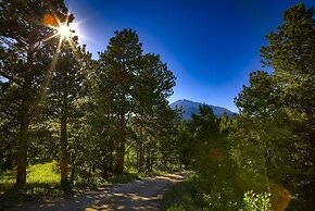 H7 at Hope Mountain -- 6-Bedroom Retreat Home at Allenspark Colorado 6