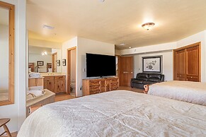 H7 at Hope Mountain -- 6-Bedroom Retreat Home at Allenspark Colorado 6