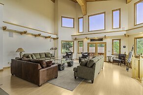 H7 at Hope Mountain -- 6-Bedroom Retreat Home at Allenspark Colorado 6