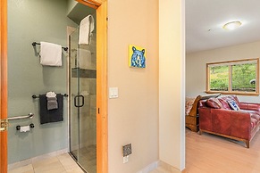 H7 at Hope Mountain -- 6-Bedroom Retreat Home at Allenspark Colorado 6