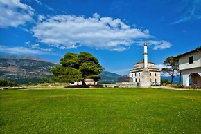 View Lake Attic in Ioannina