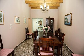 Beautiful 8-bed House in Corfu