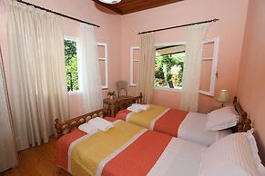 Beautiful 8-bed House in Corfu