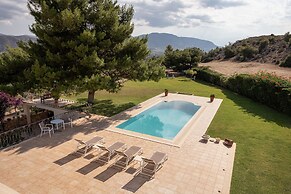 Villa Fantasia Isthmia