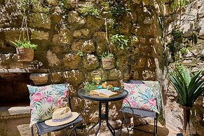 Hedera Estate, Hedera A6