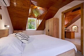 Hedera Estate, Hedera A6