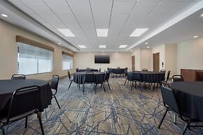 Holiday Inn Express & Suites Muskegon - Grand Haven by IHG