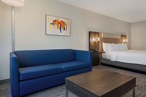 Holiday Inn Express & Suites Muskegon - Grand Haven by IHG