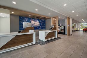 Holiday Inn Express & Suites Muskegon - Grand Haven by IHG