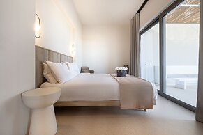 Yenesis Seaside Retreat - Adults only