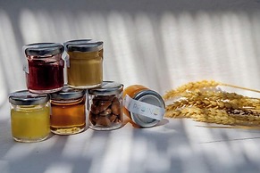 Yenesis Seaside Retreat - Adults only