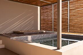 Yenesis Seaside Retreat - Adults only