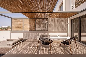 Yenesis Seaside Retreat - Adults only