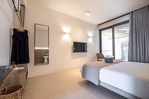 Yenesis Seaside Retreat - Adults only